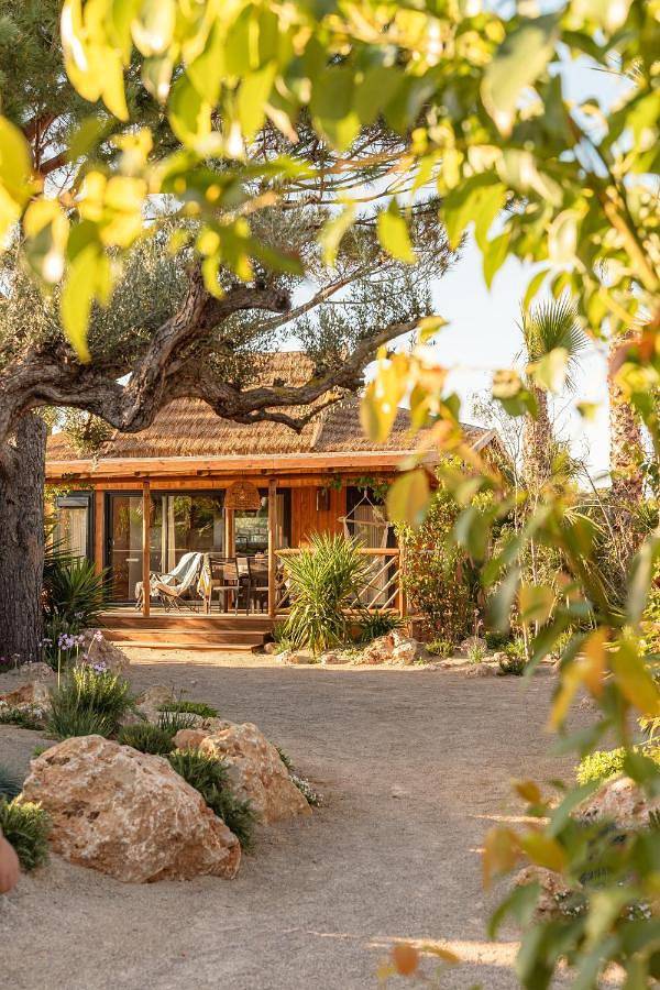 Parc de vacances pour 4 personnes, avec piscine ainsi que jardin et vue sur la Côte d'Azur - 4