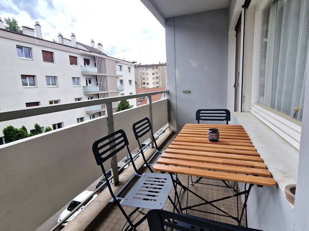Appartement entier, Annecy : Spacieux F2 à 50m du lac avec balcon et parking in Annecy, Annecy (commune)