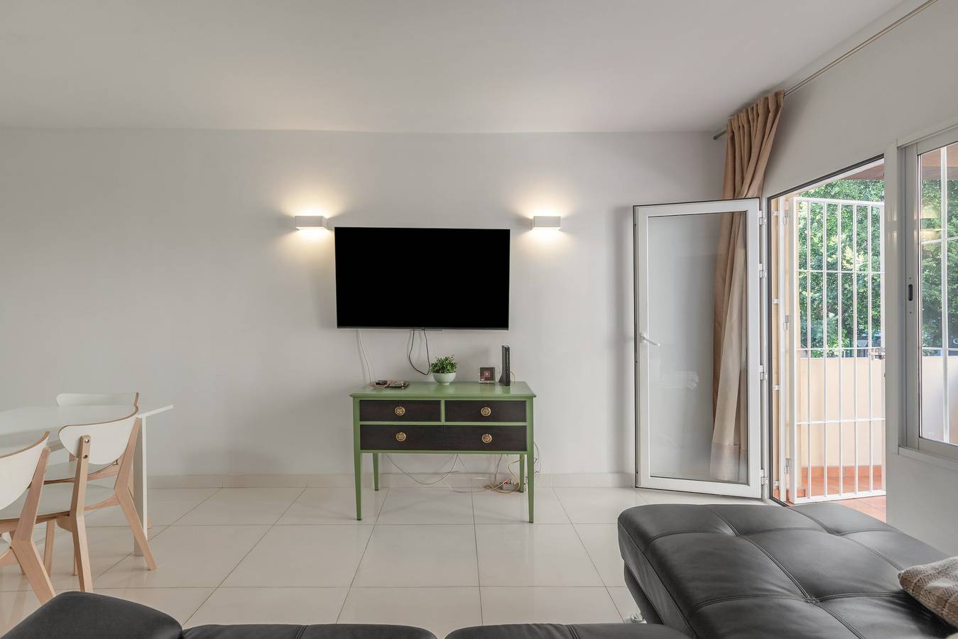 Ganze Wohnung, Apartment 'Malaga Vialia Zona Esta Ave- Zona' mit Balkon, Wlan und Klimaanlage in Cruz de Humilladero, Malaga
