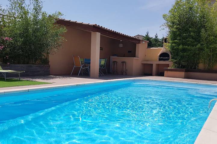 Location de vacances pour 6 personnes, avec Terrasse et Jardin à Bouillargues