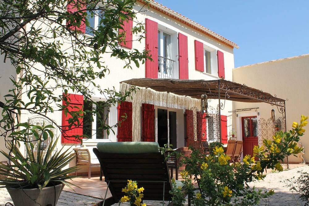 Les Jardins d'Holî Jaipur  Prox Uzes in Garrigues-Sainte-Eulalie, Région de Nîmes