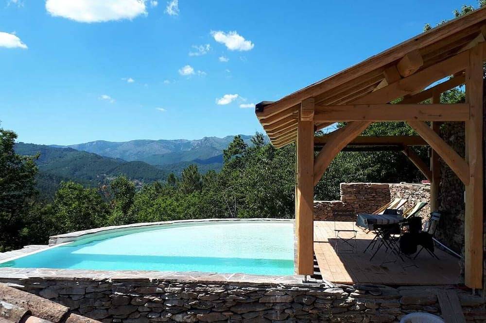 Mas cévenol de 1666 authentique écologique et autonome en pleine nature in Chamborigaud, Parc national des Cévennes