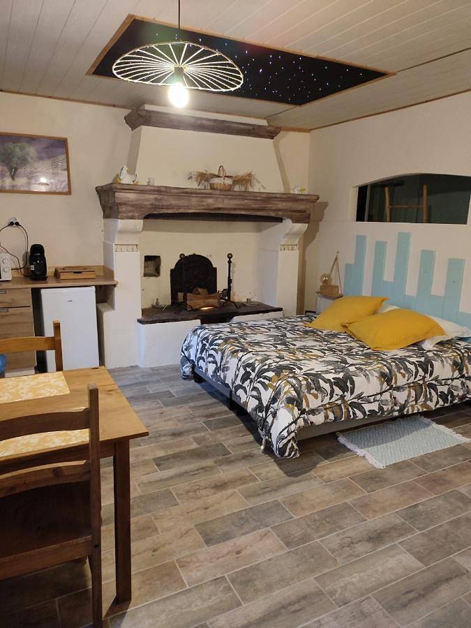 Gîte pour 2 personnes, avec sauna et piscine ainsi que jardin et vue à Roquemaure - 4