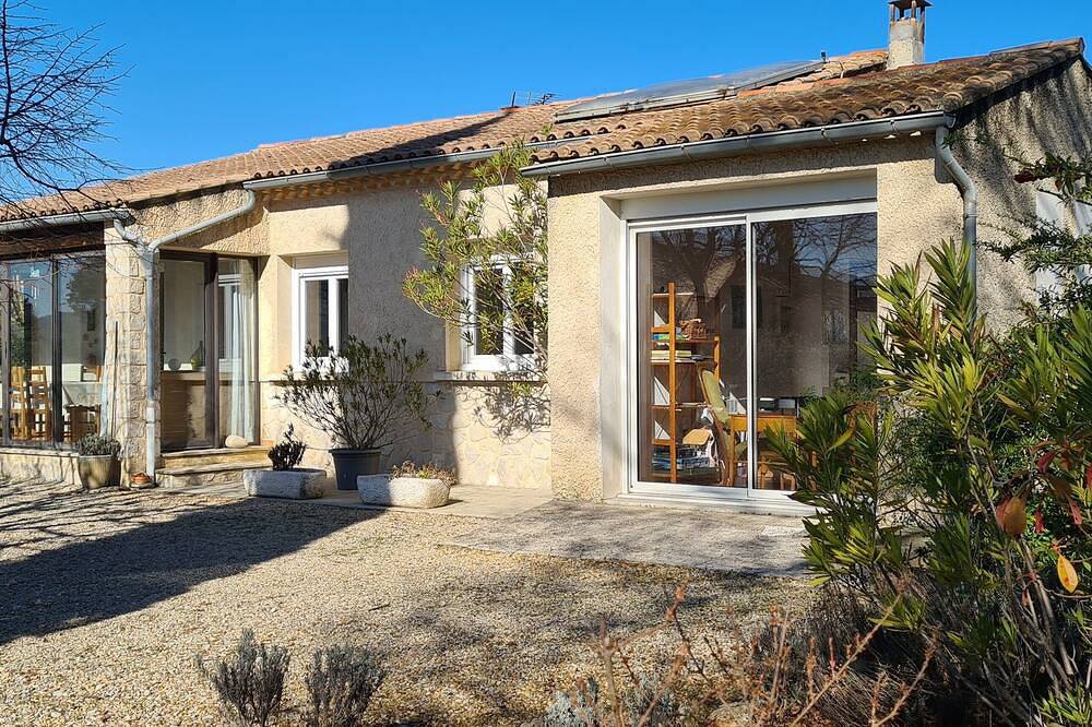 Pleasant bright Villa Vaison la Romaine in Vaison-la-Romaine, Parque natural regional del Mont Ventoux