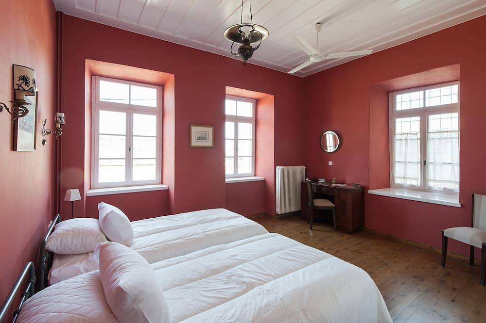 Ganze Wohnung, Vollständig renoviert und mit allem modernen Komfort. in Nafplio, Argolis