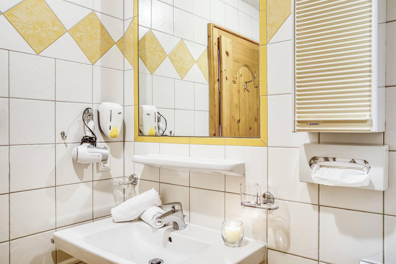 Doppelzimmer Standard mit Frühstück Ka 2-4 Nächte in Kappl, Verwall