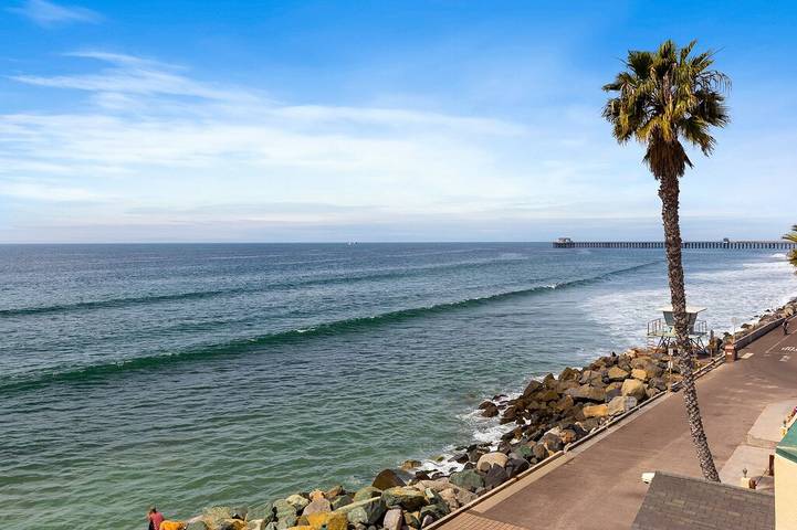 Vacation rental for 12 people, with hot tub, with pets in Oceanside