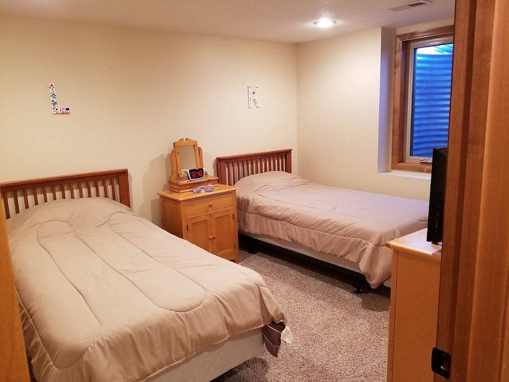 Standort Standort Standort! 3-Bett- / 3-Bad-Kabine in luftigem Punkt am Golfplatz in Breezy Point, Crow Wing County