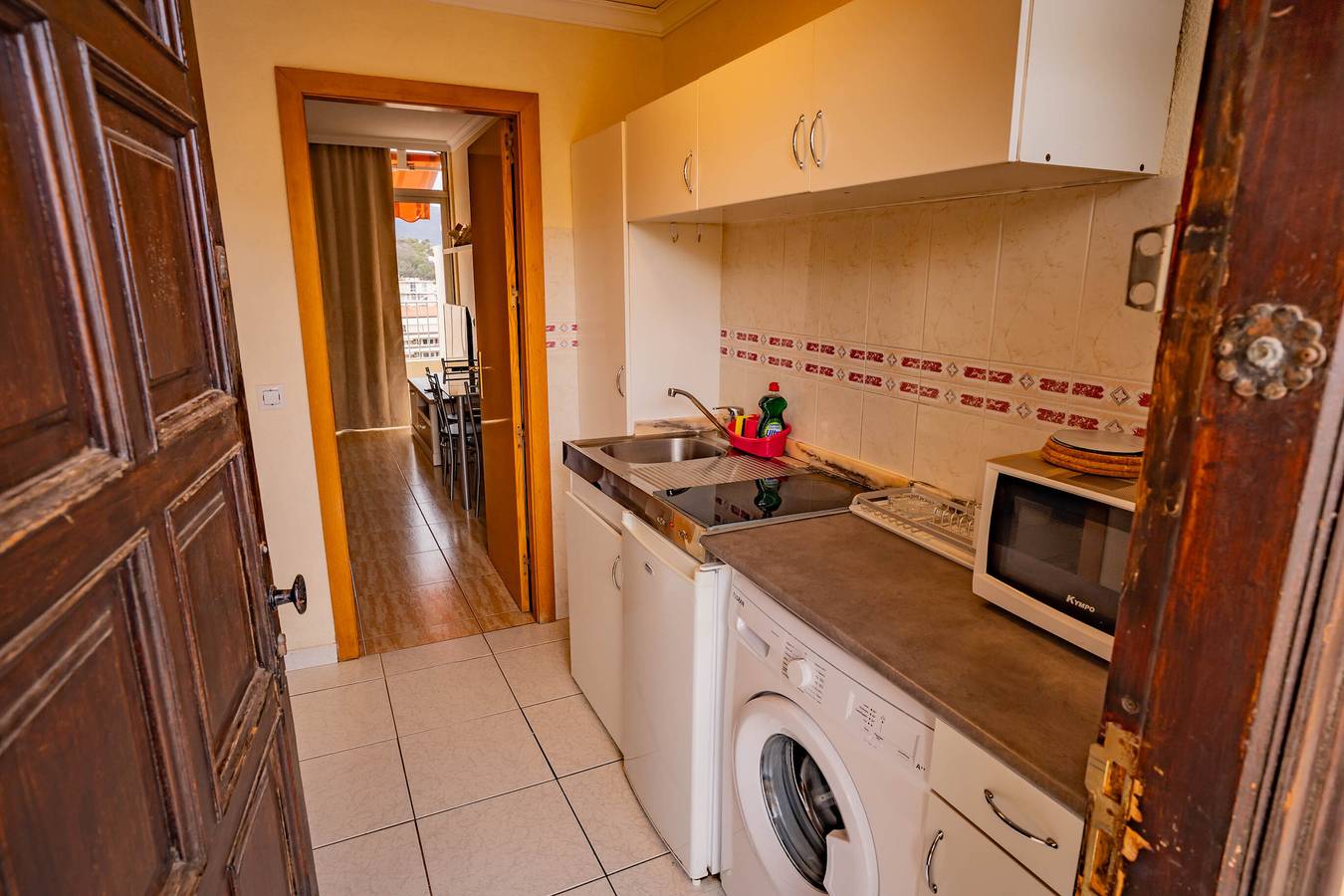 Appartement entier, Appartement de vacances 'Atico Con Vistas Al Teide' avec piscine partagée, terrasse privée et Wi-Fi in Playa Martianez, Puerto de la Cruz