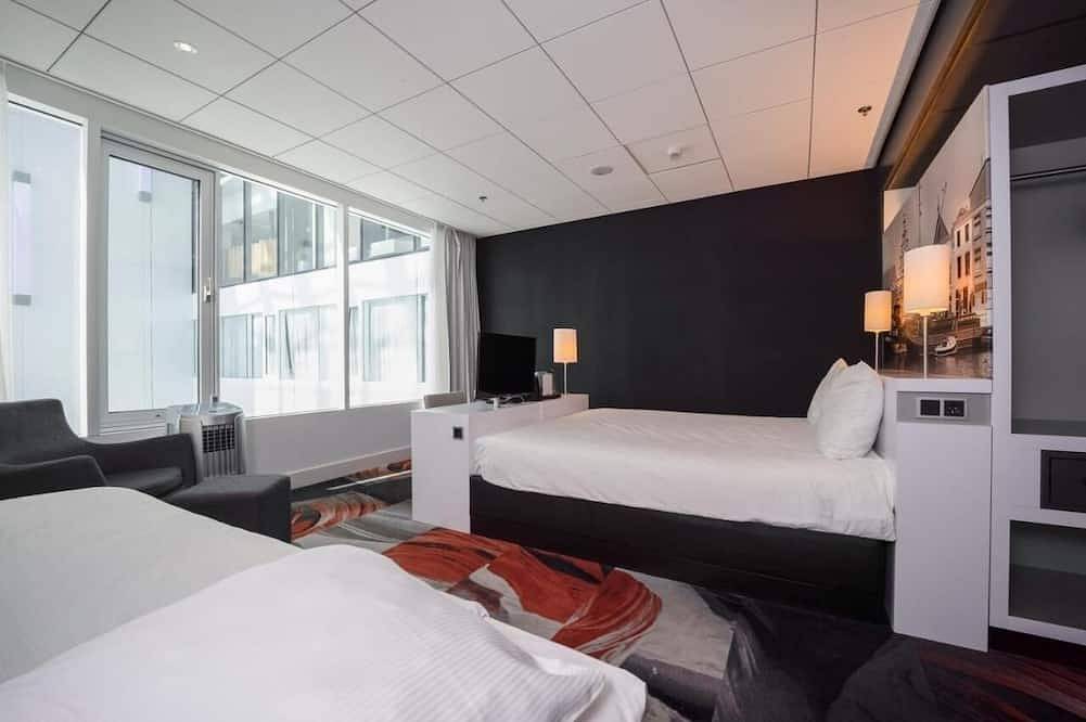 Wellness Escape in Leiden with Swimming Pool and Scenic Routes in Leiden, Niederländische Nordsee
