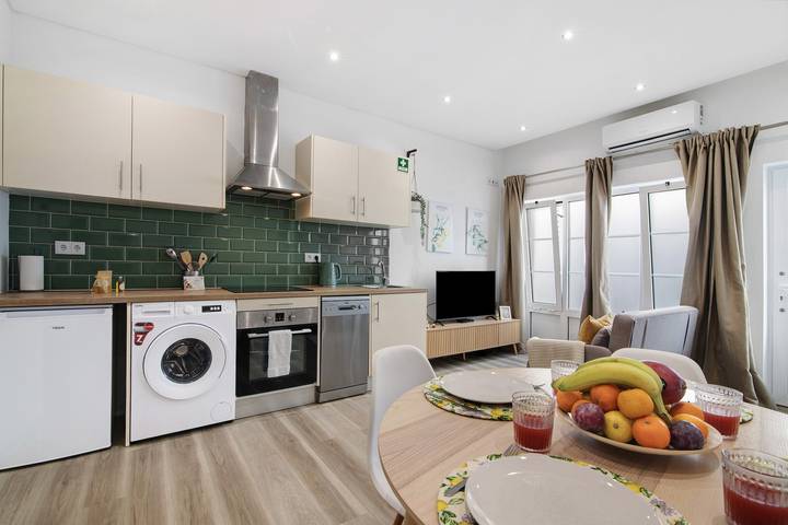 Modern Studio in Central Tavira – Algarve, with Air Conditioning and Wi-Fi in Tavira (Santiago), Tavira (Santa Maria e Santiago)