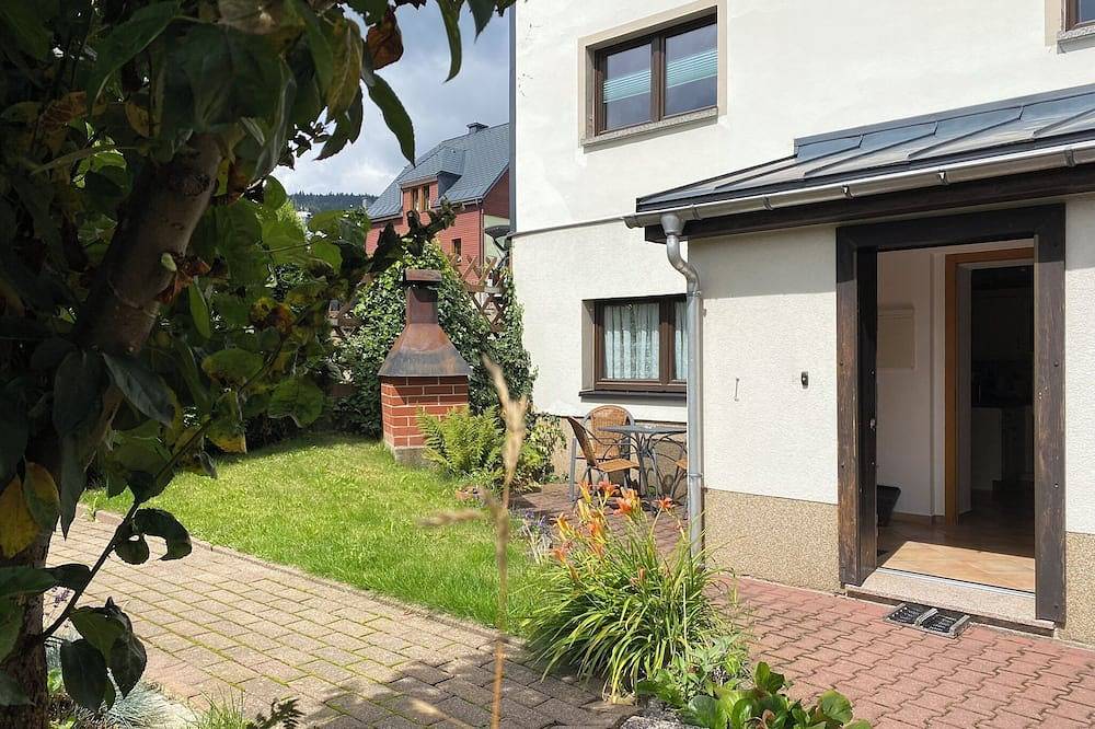 Ganze Wohnung, Gemütliche Ferienwohnung über 2 Etagen mit Garten und Kamin, Haustierfreundlich! in Oberwiesenthal, Erzgebirge