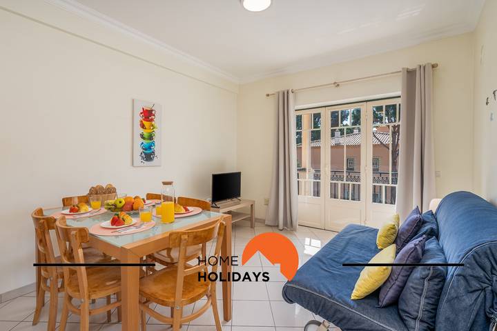 Casa de férias para 6 pessoas, com varanda e piscina em Praia da Oura