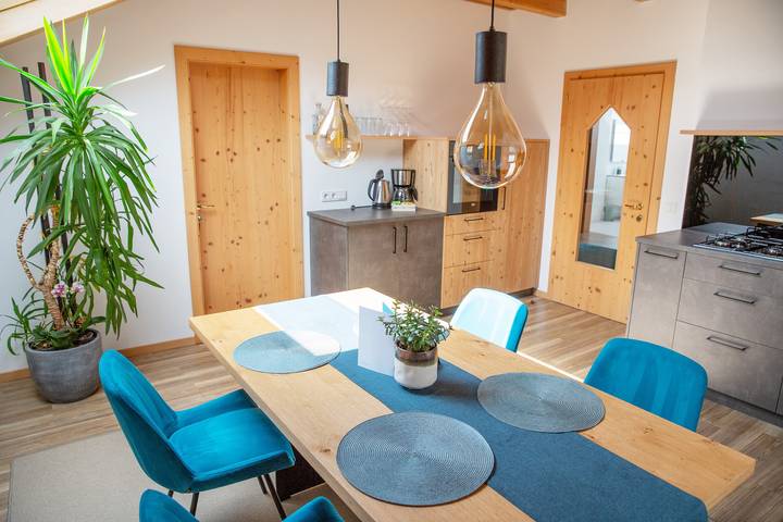 Appartamento intero, Appartamento "Lara Ruveda" con vista montagna, terrazza privata e Wi-Fi in San Giacomo (Sankt Ulrich), Ortisei
