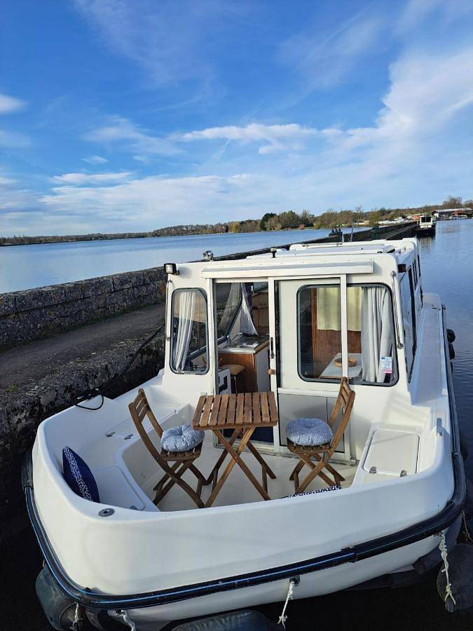 Bateau pour 2 personnes, avec vue dans Bazolles