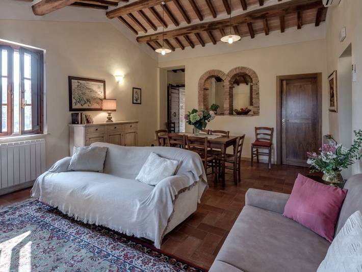 Agriturismo per 3 persone, con giardino e piscina, con animali domestici a Casole d'Elsa