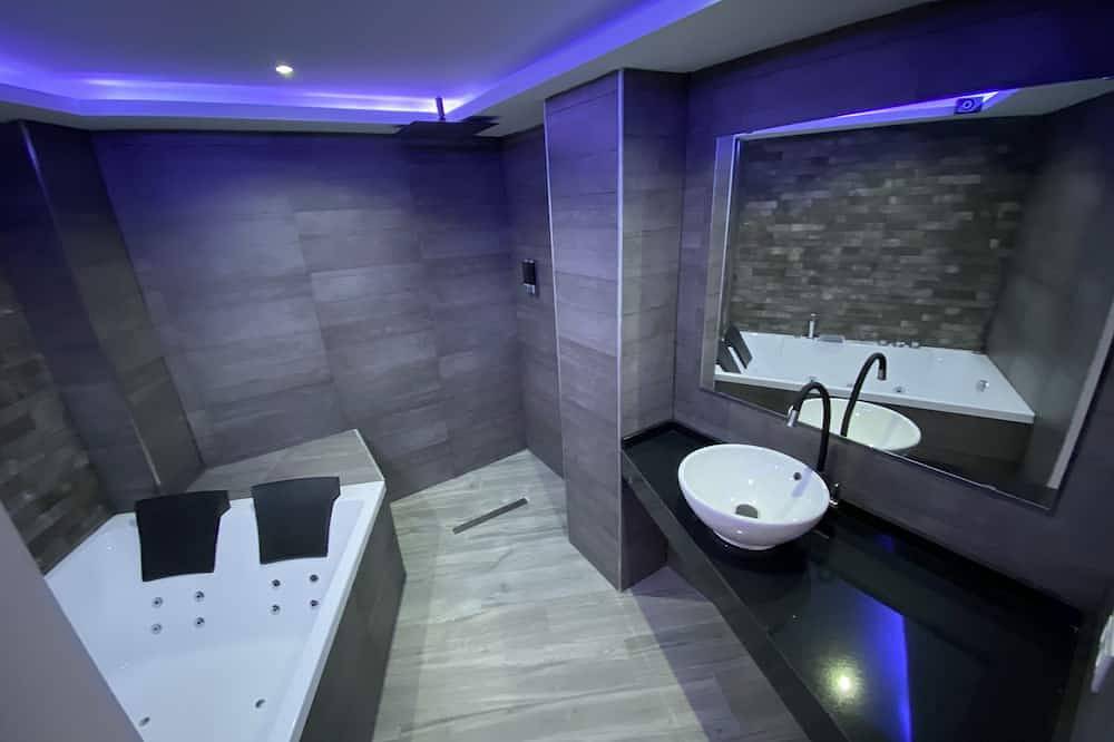 Entire apartment, Luxury Gold in Linares, Jaén Province