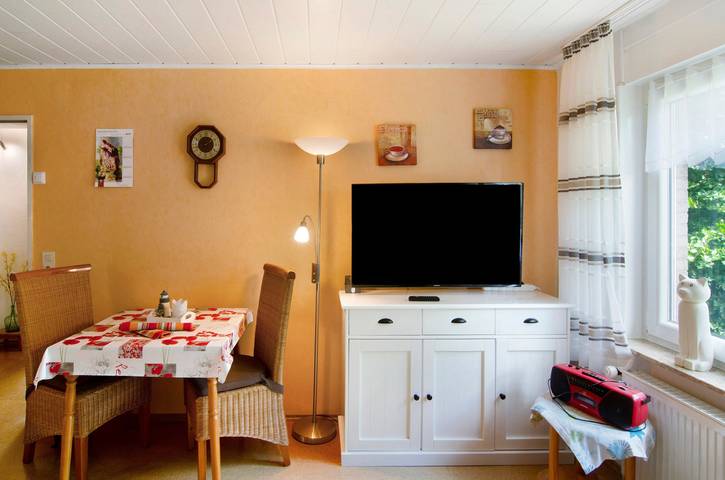 Hel lägenhet, Apartment 'Ferienhaus Gerda Wohnung 1' with Private Terrace, Private Garden and Wi-Fi in Ochtersum, Landkreis Wittmund