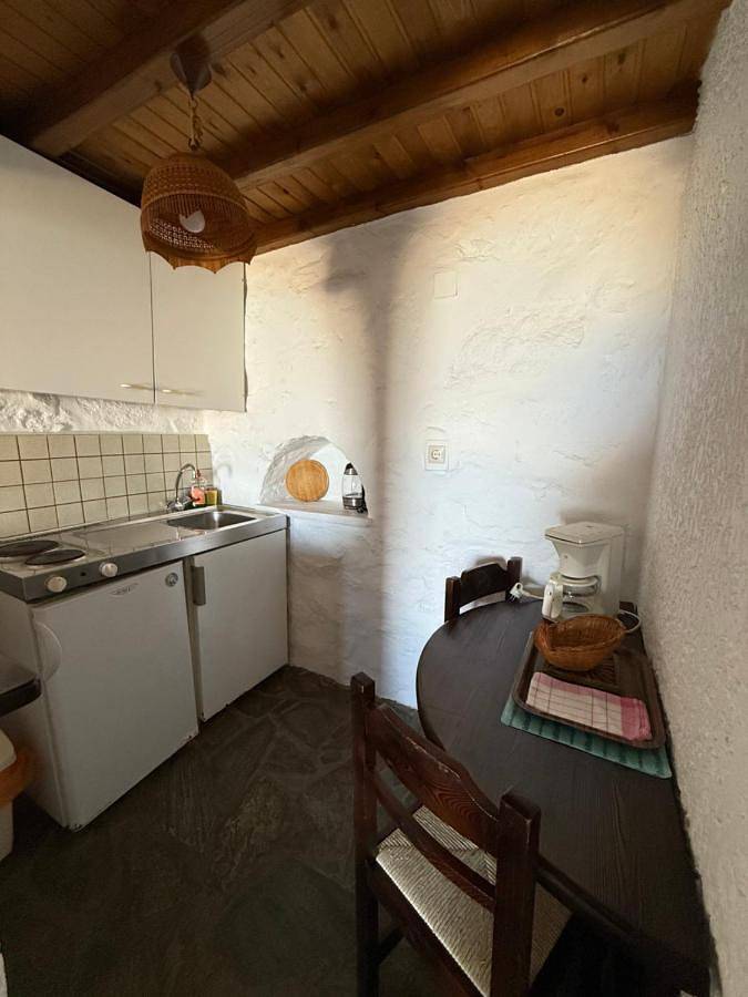 Gîte pour 4 personnes, avec vue et jardin, adapté aux familles dans Kalafatis - 4