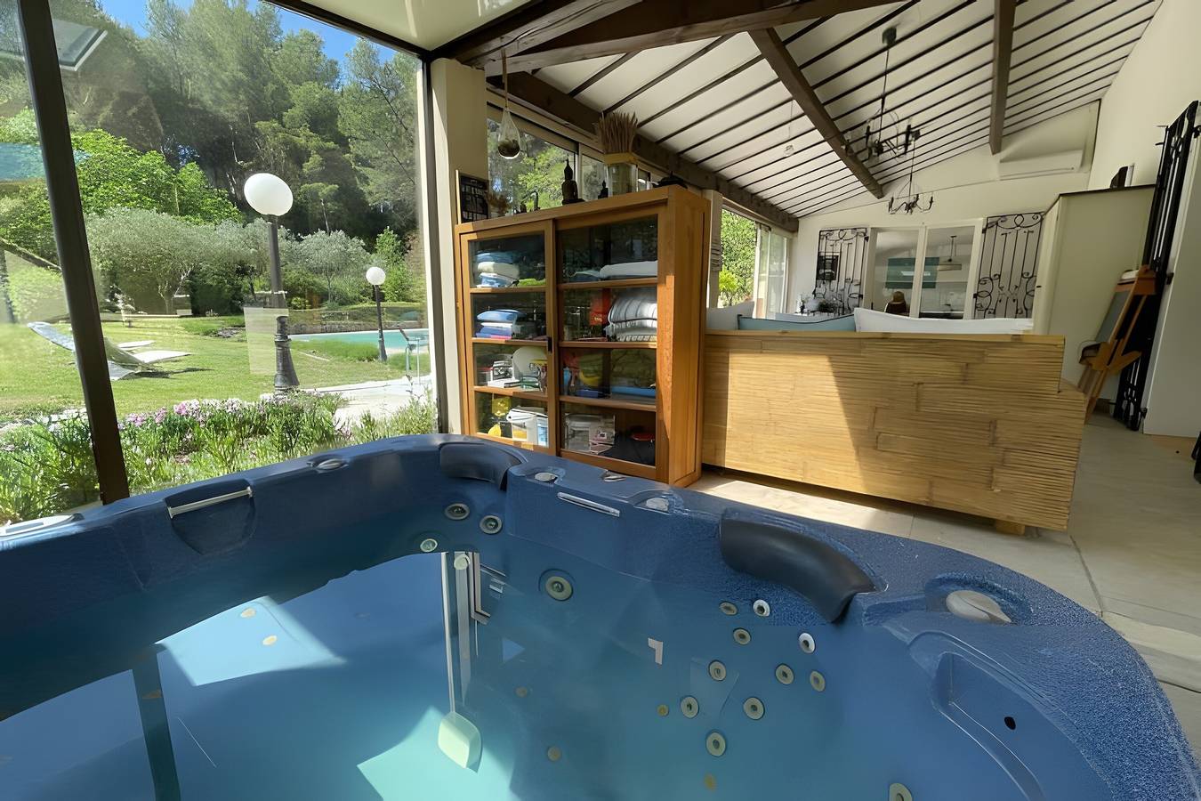 Komfortable provenzalische Villa mit Pool und Whirlpool, 10 Min. von Aix-en-Provence in Ventabren, Aix-en-Provence und Umgebung