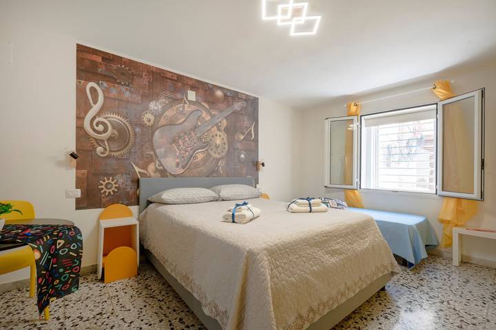 Ganze Wohnung, Apartment 'Kaktus 2 - Music' mit Wlan und Klimaanlage in Bari, Bari Provinz