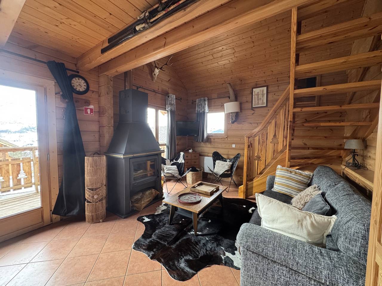250 m des pistes, chalet 10 pers & piscine commune in La Joue du Loup, Dévoluy (comuna)