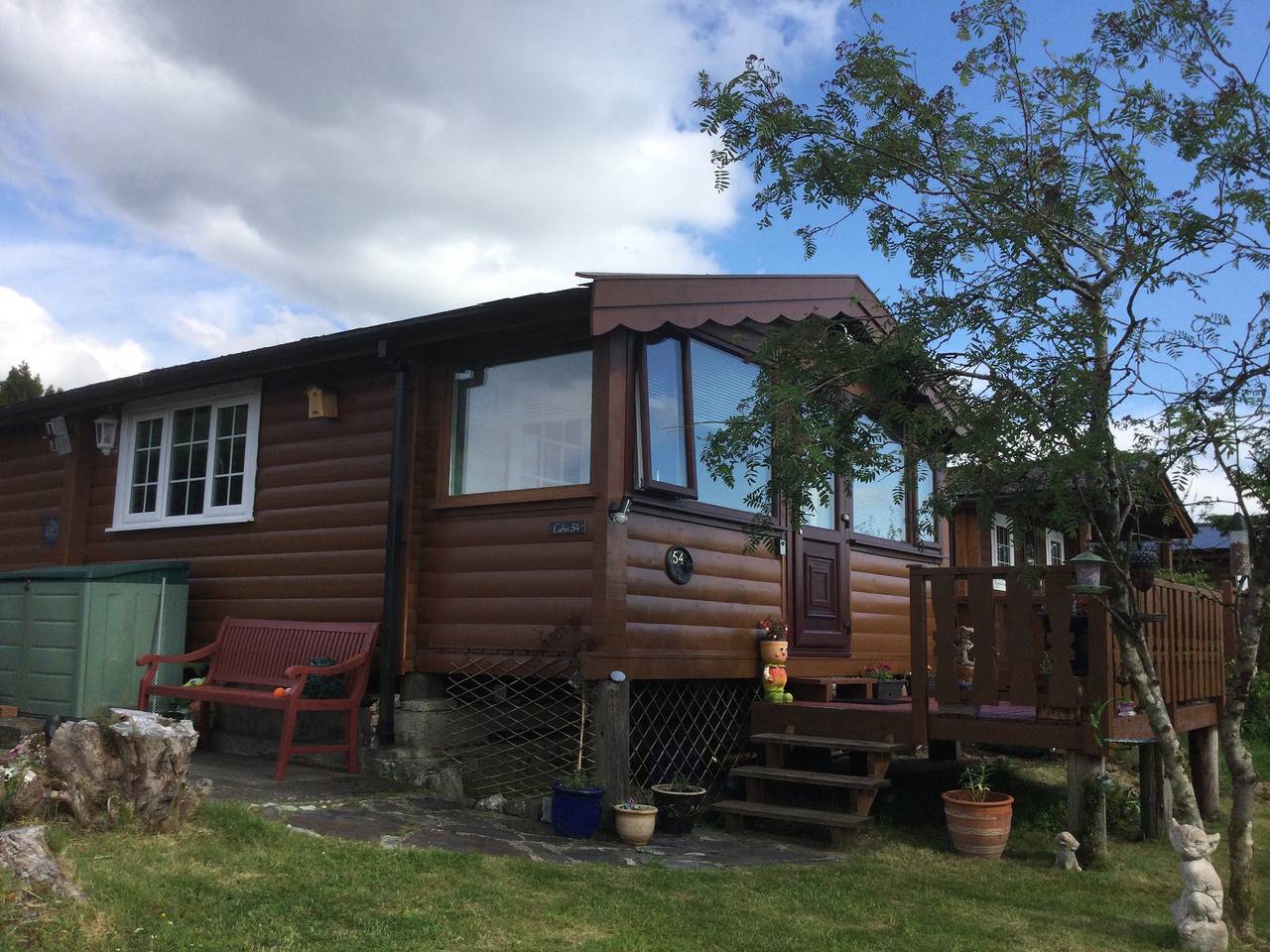 Log cabin - free parking, garden & pet friendly in Bronaber, Snowdonia