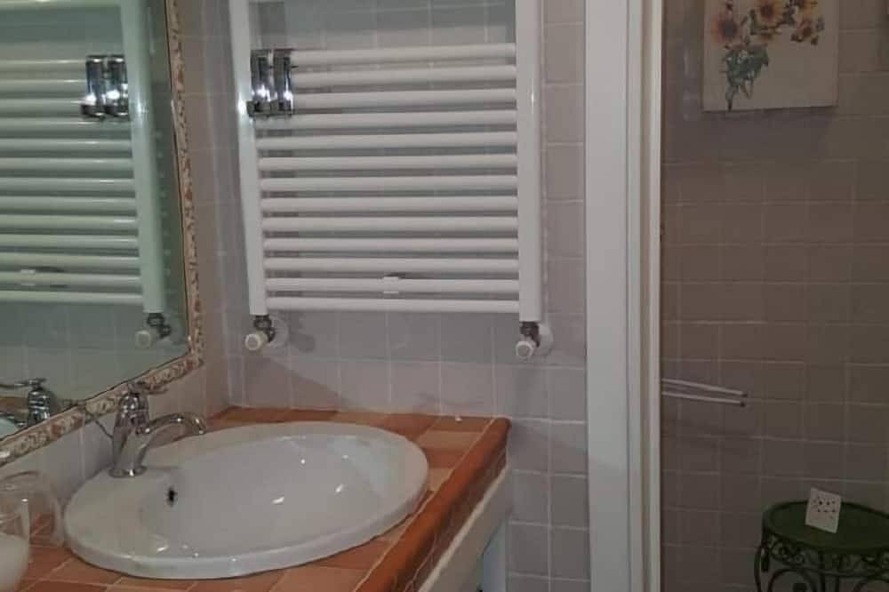 Geheel appartement, Appartement Molicciara voor 2-4 personen met 1 slaapkamer - Appartement in Castelnuovo Magra, Italiaanse Rivièra