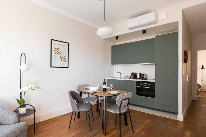 Gîte pour 4 personnes, avec terrasse dans Gare de Lyon Part Dieu - 3