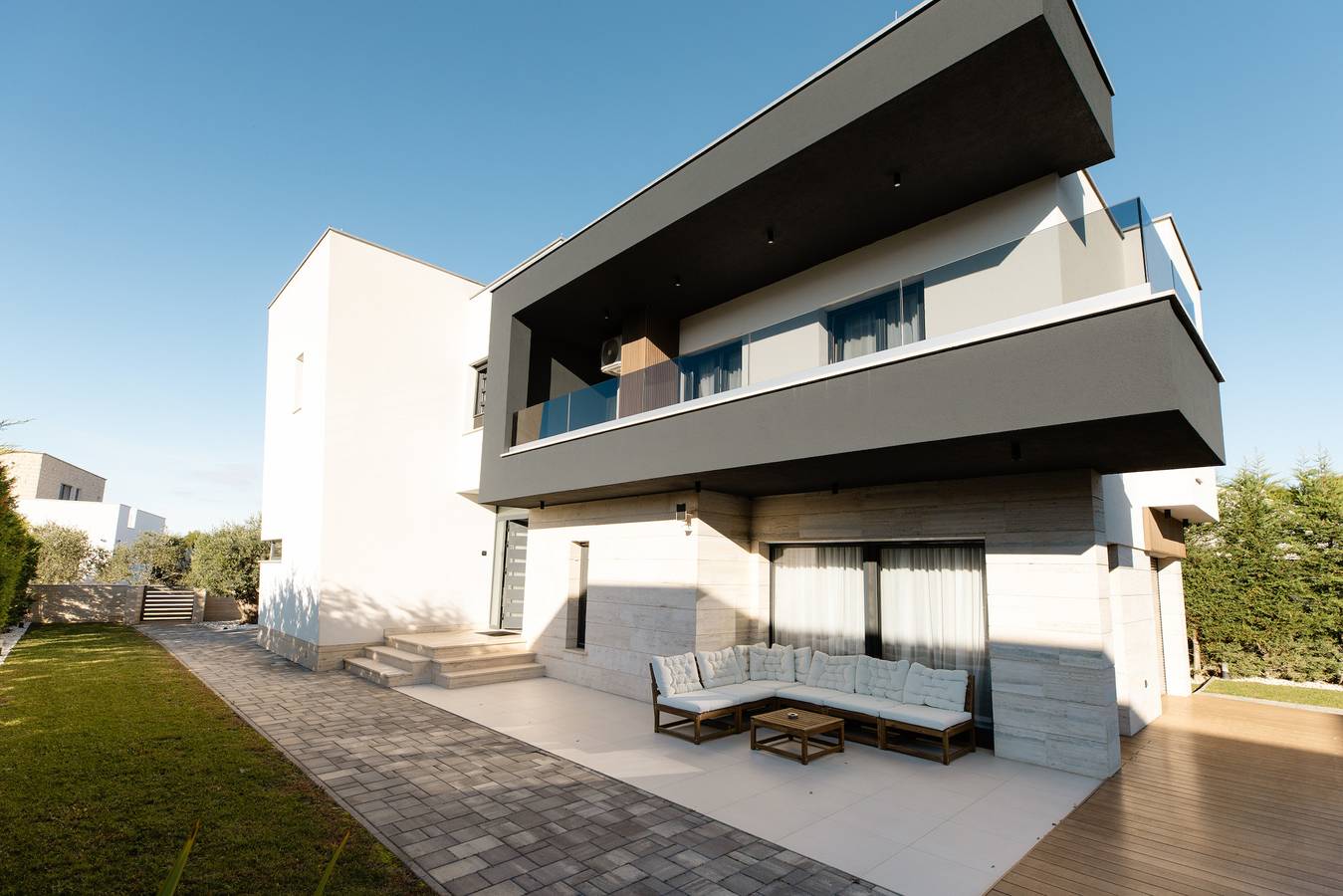 Villa Positiva mit beheiztem Pool in Vir
