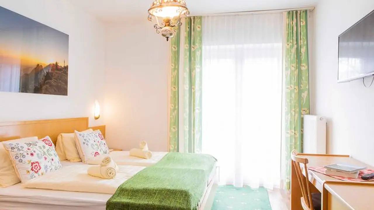 Kamer voor 3 personen met tuin, foto 8