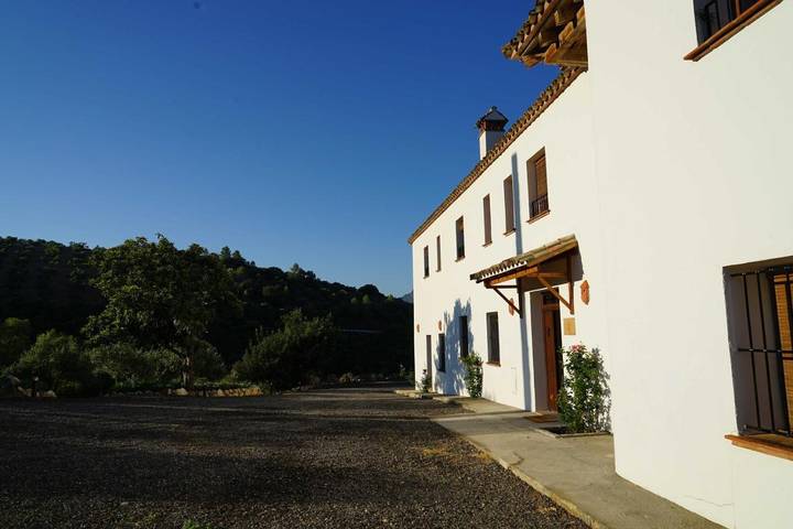 Casa rural para 20 personas, con vistas y vistas al lago además de piscina y jardín en Algodonales - 2