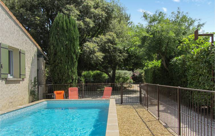 Location de vacances pour 4 personnes, avec terrasse et piscine à Saint-Rémy-de-Provence - 4