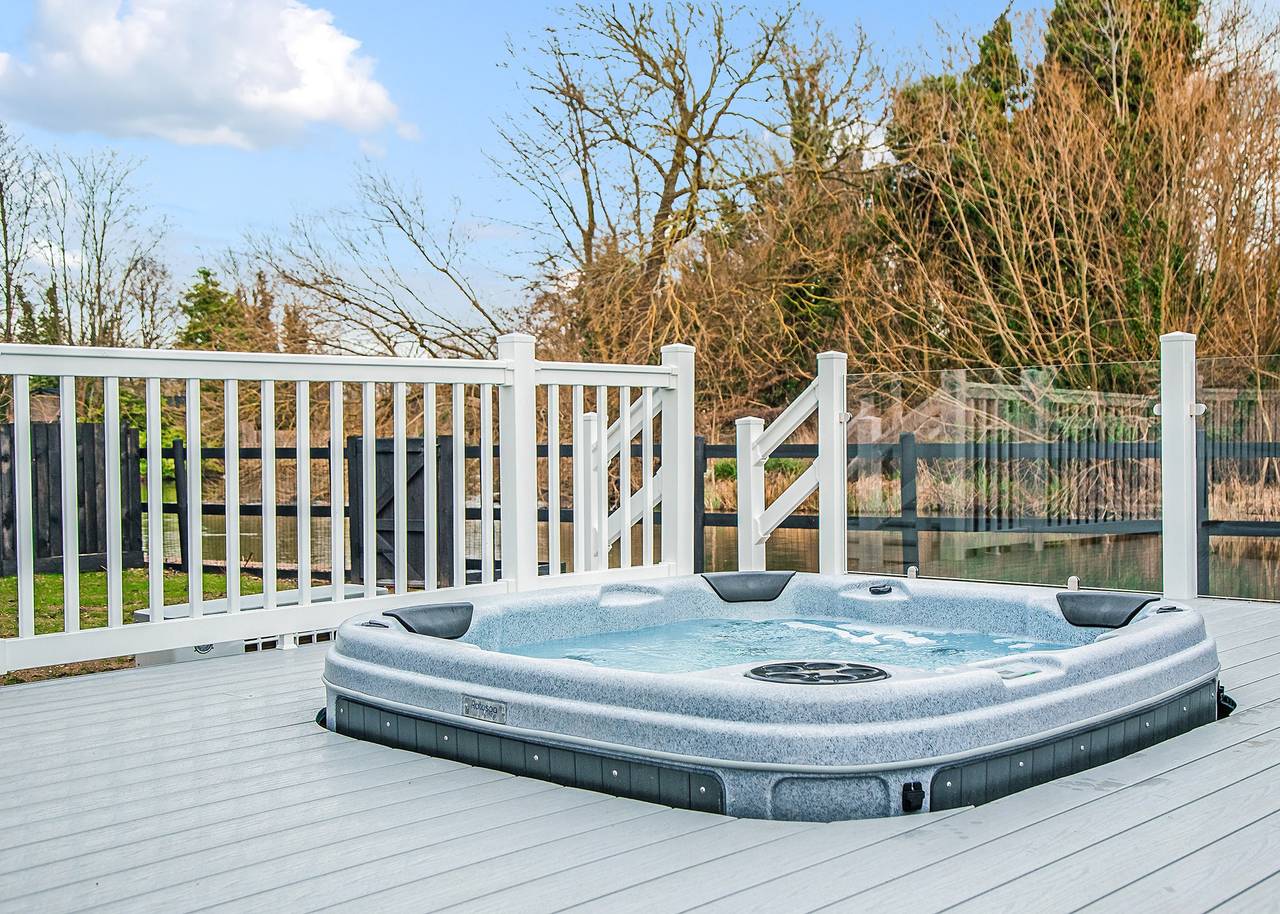 Riverside Cottage in Broxbourne, Hertfordshire