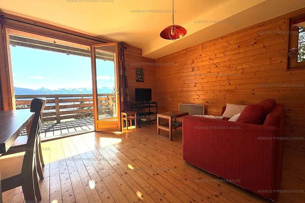 Appartement entier, F4 bas de chalet avec terrasse et parking - Les Angles in Les Angles, Parc naturel régional des Pyrénées catalanes