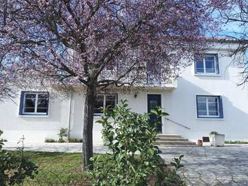 Gîte pour 4 personnes, avec jardin et vue à Coufouleux