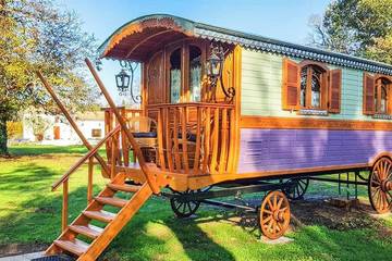 Gîte pour 2 personnes, avec jardin et piscine à Bussac-Forêt