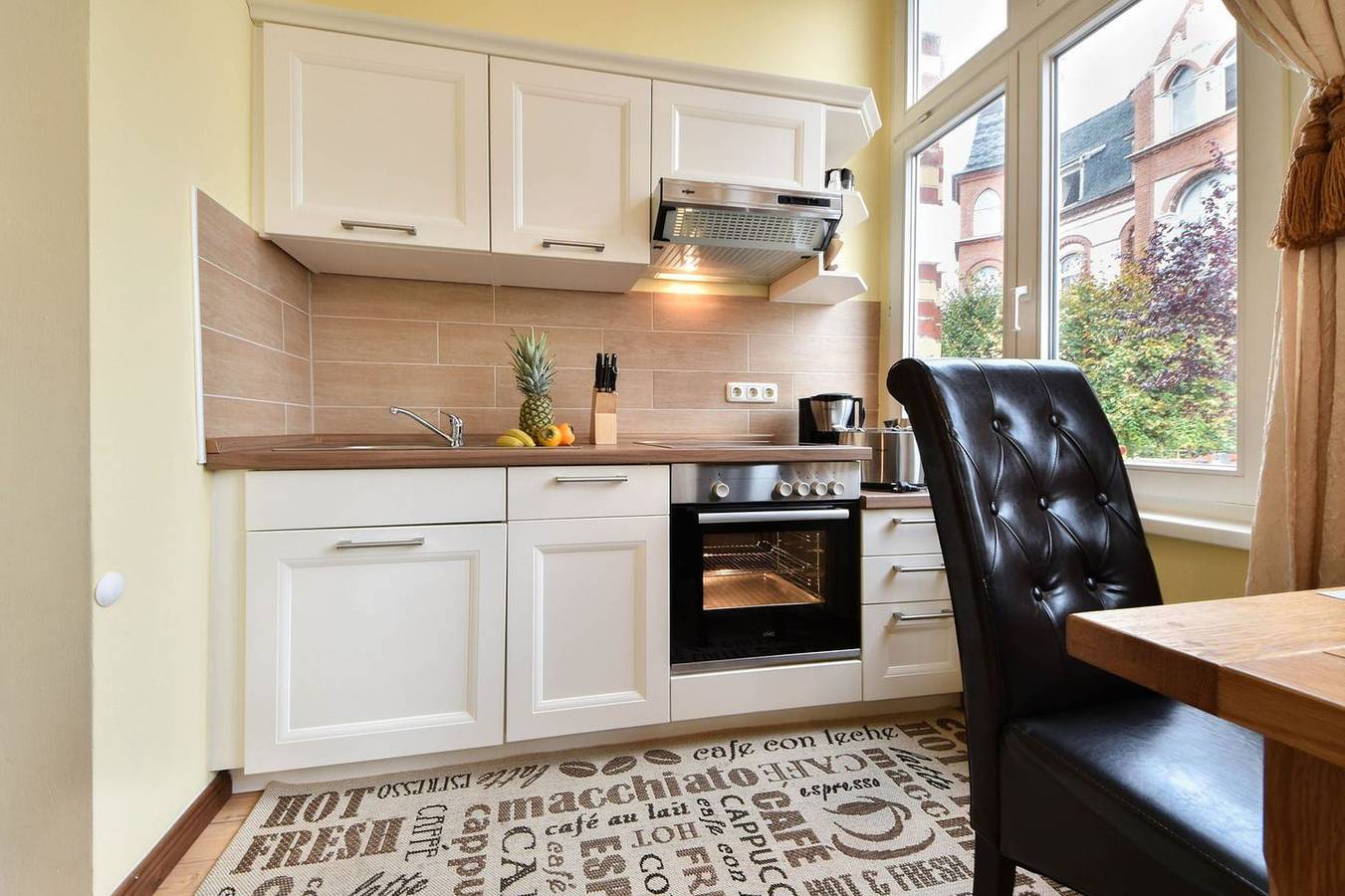 Ganze Wohnung, Villa Magdalena 01 - klassische Bäderarchitektur - sehr strandnah in Drei Kaiserbäder, Heringsdorf