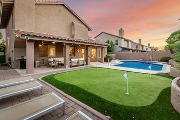 Vacation House for 10 Guests in Phoenix, Arizona, Picture 2
