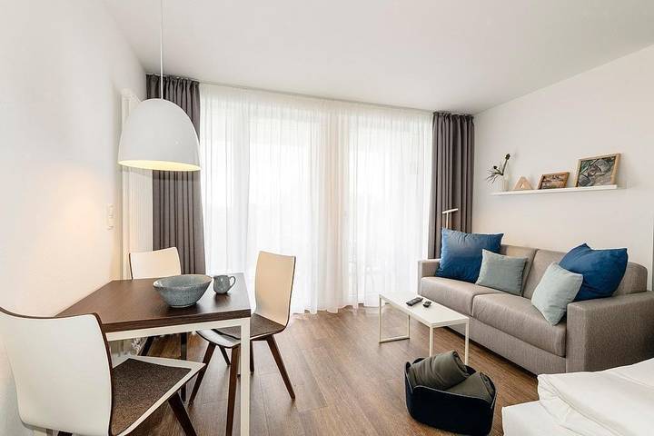 Vakantiewoning voor 3 personen, with Balkon and Whirlpool as well as Zwembad and Sauna in Bensersiel