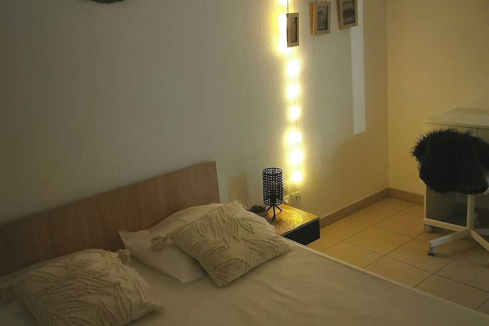 Appartement entier, Escale marine appartement Rez de jardin T2 avec jacuzzi piscine in Saint-Jory, Toulouse et ses environs