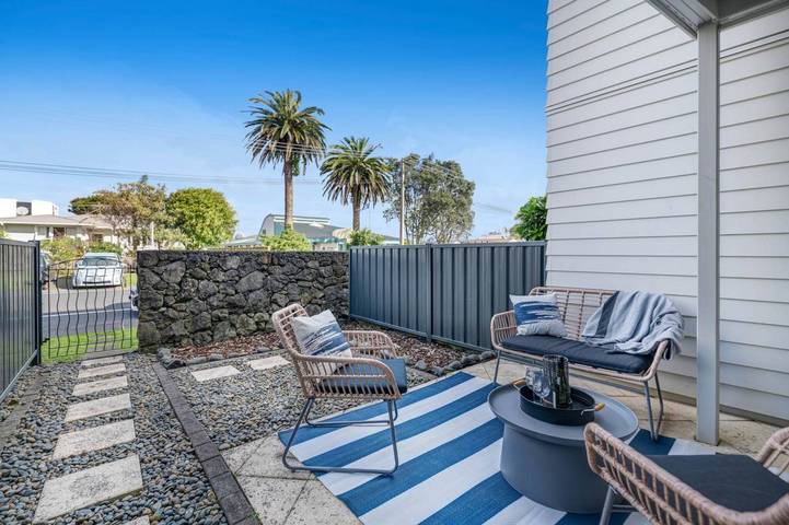Ganze Wohnung, Direkt gegenüber dem Strand! in Auckland Council