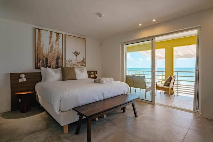 Gîte pour 2 personnes, avec vue ainsi que terrasse et piscine dans Baie de Grand Case