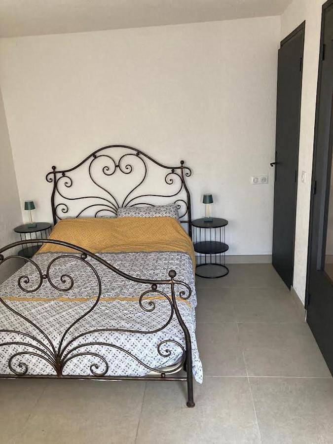 Location de vacances pour 2 personnes, avec terrasse à Pégomas - 2