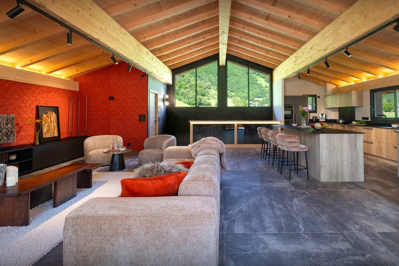 Chalet pour 8 avec jacuzzi, terrasses et piscine - Ovo Network in Val-de-Chaise, Région d'Annecy