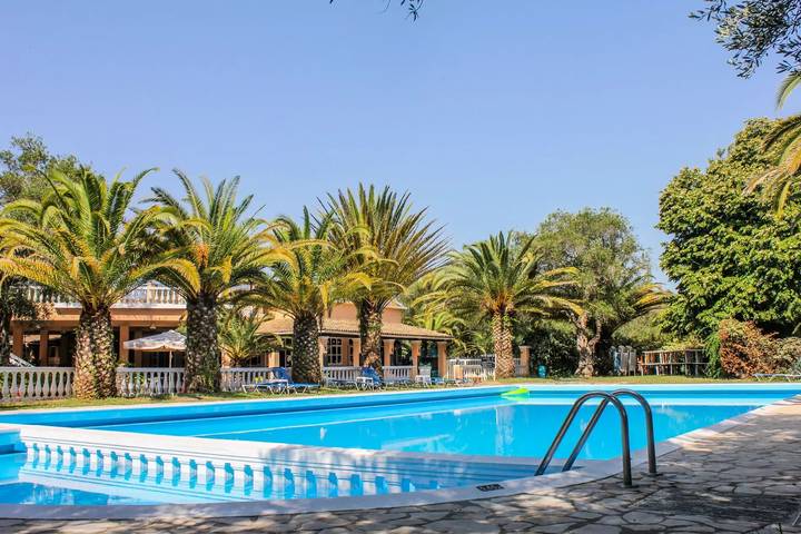 Bungalow für 5 Personen, mit Terrasse und Pool, mit Haustier in Griechenland - 2