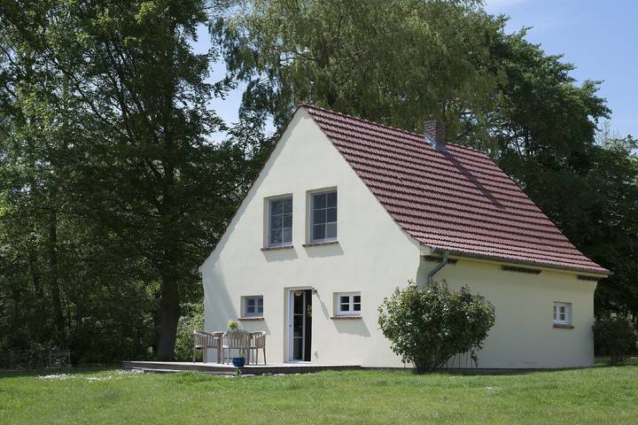 Ferienhaus für 6 Personen, mit Garten und Sauna sowie Seeblick in Neuenkirchen (Rügen)