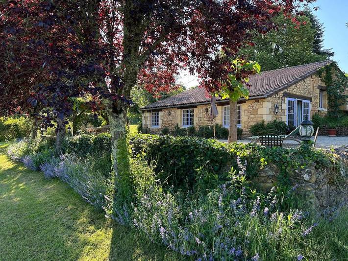 Gîte pour 6 personnes, avec piscine ainsi que vue et jardin à Le Buisson-de-Cadouin - 3