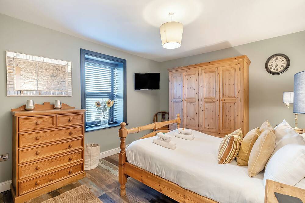 5 bedroom accommodation in Bowness-on-Solway in Cumbria