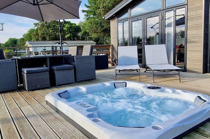 Lodge for 4 people, with hot tub in Lincolnshire